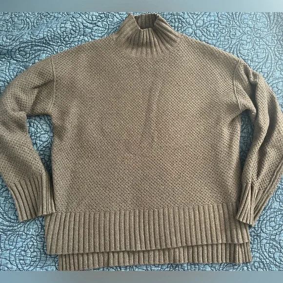 Everlane 100% Cashmere Stroopwafel Sweater in Brown/ Dark Cacao - Picture 2 of 4